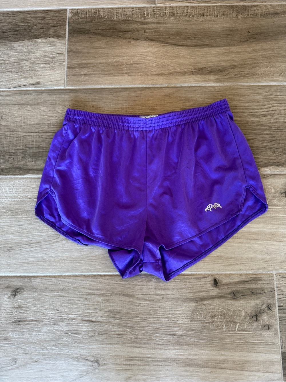 Vintage Dolfin L unisex nylon short shorts